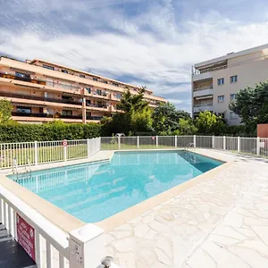 Pretty Swimming Pool And Sea Cagnes-sur-Mer