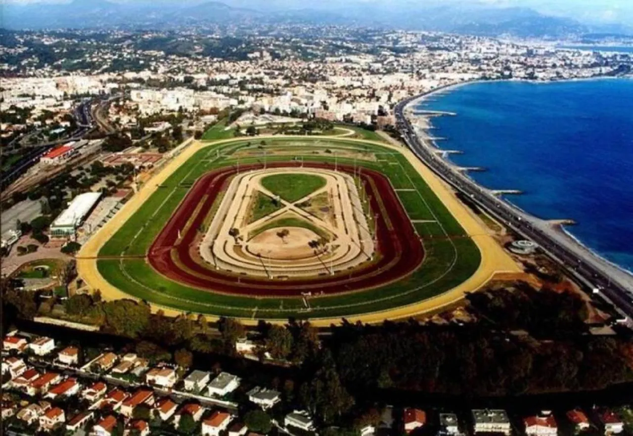 Appartement F2 neuf calme climatisé wifi parking - 1,5 km mer Cagnes-sur-Mer