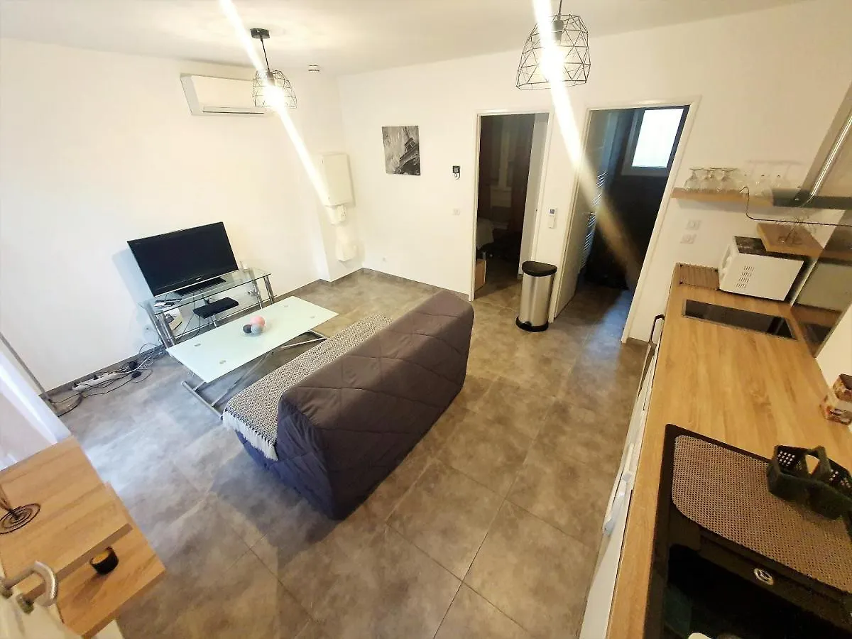 F2 neuf calme climatisé wifi parking - 1,5 km mer Cagnes-sur-Mer Appartement