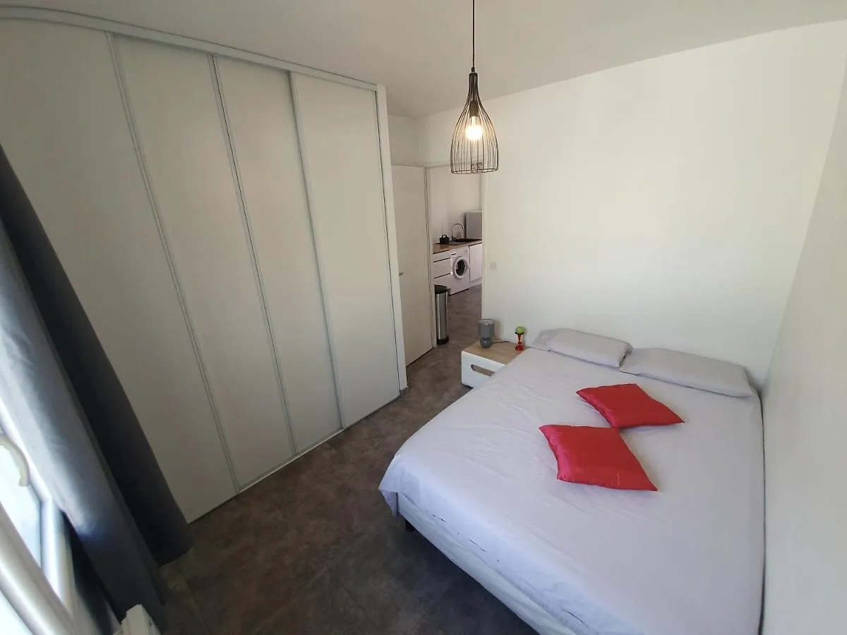 Appartement F2 neuf calme climatisé wifi parking - 1,5 km mer Cagnes-sur-Mer
